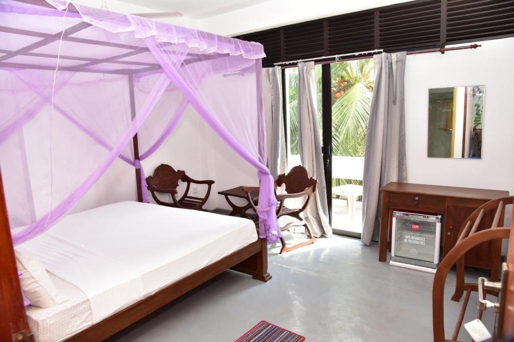 Relax Inn Хиккадува Экстерьер фото